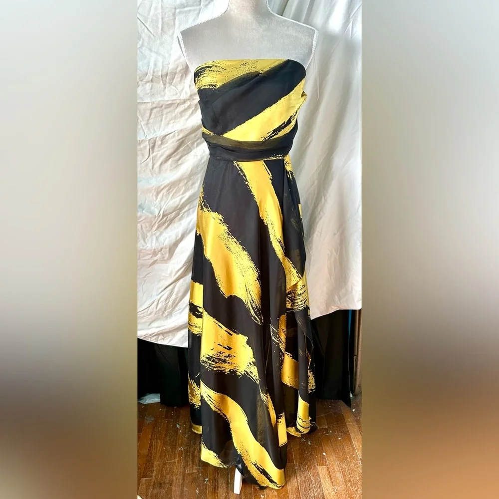 Donna Karan Black, Gold Metallic Paintbrush Strapless Gown, Size M - Picture 1 of 10